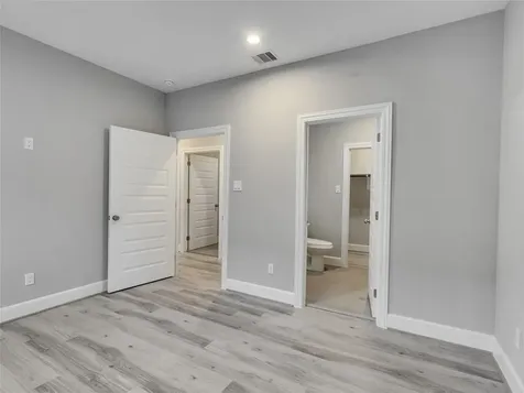 1122 W 16th Street D Houston TX 77008