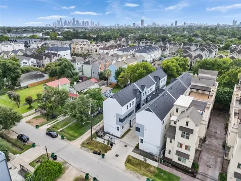 1122 W 16th Street D Houston TX 77008