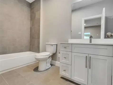 1122 W 16th Street D Houston TX 77008