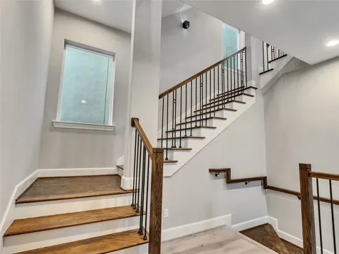 1122 W 16th Street D Houston TX 77008
