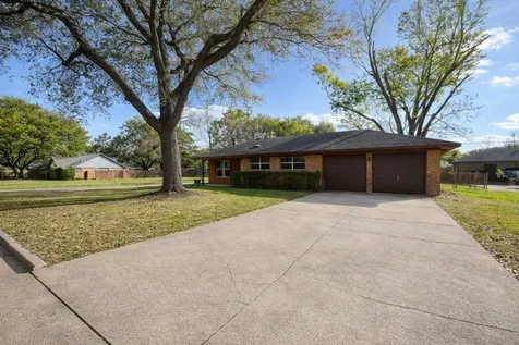 1220 Kelving Way Wharton TX 77488