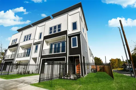 3233 Tuam Street Houston TX 77004