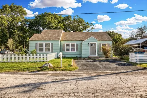 408 N Hunt Street Bellville TX 77418