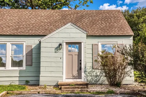 408 N Hunt Street Bellville TX 77418