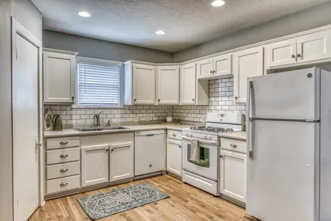 408 N Hunt Street Bellville TX 77418