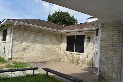 10427 Huntington Wood Drive Houston TX 77099