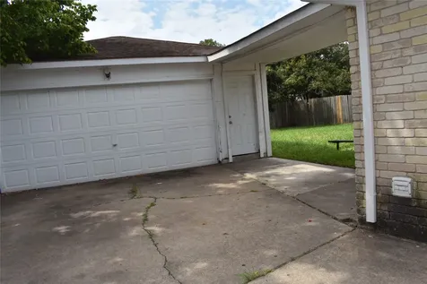 10427 Huntington Wood Drive Houston TX 77099