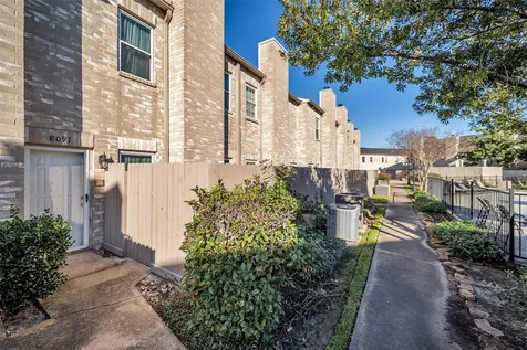 8091 El Mundo Street 8091 Houston TX 77054