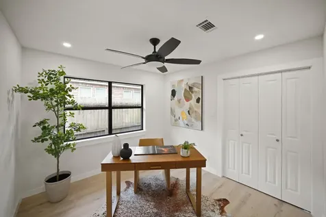 4813 Hummingbird Street Houston TX 77035