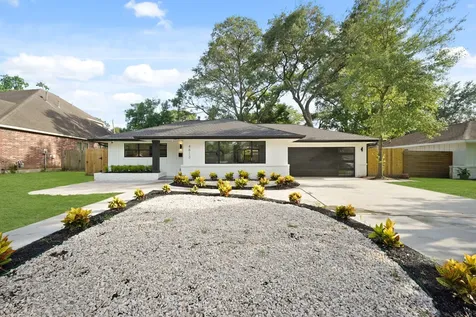4813 Hummingbird Street Houston TX 77035