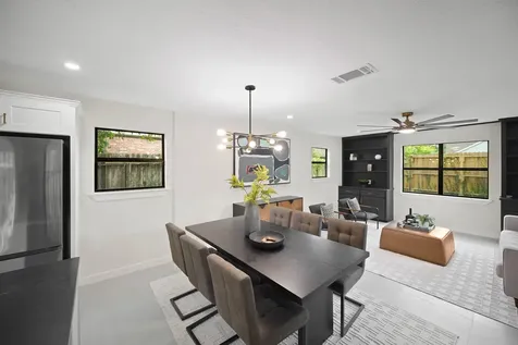 4813 Hummingbird Street Houston TX 77035