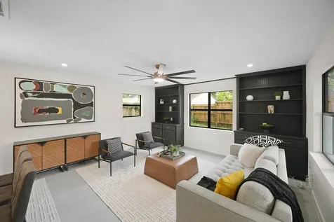 4813 Hummingbird Street Houston TX 77035