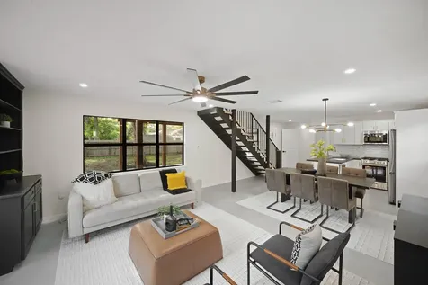 4813 Hummingbird Street Houston TX 77035