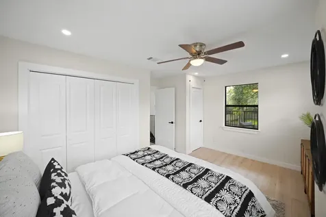 4813 Hummingbird Street Houston TX 77035