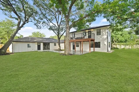 4813 Hummingbird Street Houston TX 77035