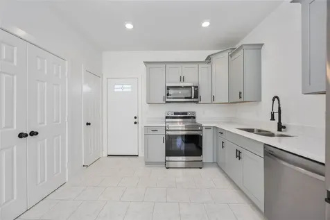 7710 Independence Street A Houston TX 77051