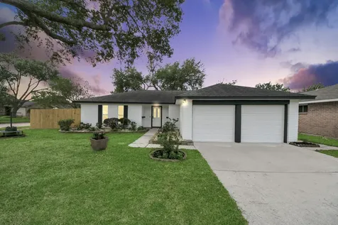 16222 Forest Bend Avenue Friendswood TX 77546