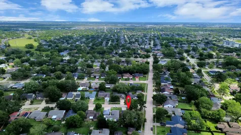 16222 Forest Bend Avenue Friendswood TX 77546