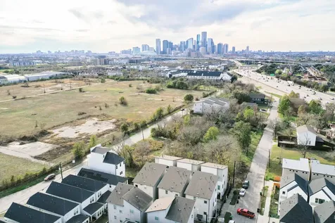 4032 Buck Street A Houston TX 77020