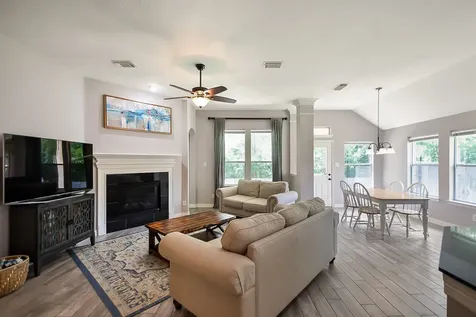 11302 N Creekwood Hills Lane Houston TX 77070