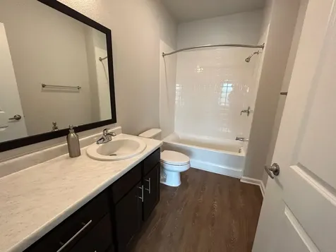 2136 W 34th Street 124 Houston TX 77018