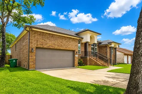 7214 Deep Forest Drive Houston TX 77088