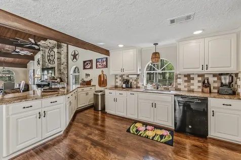 602 Rolling Hills Road Huntsville TX 77340