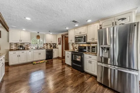 602 Rolling Hills Road Huntsville TX 77340