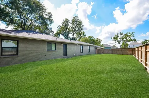 3702 Charleston Street Houston TX 77021