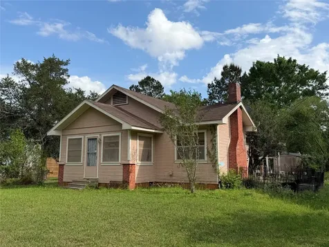 1260 E Avenue L Silsbee TX 77656