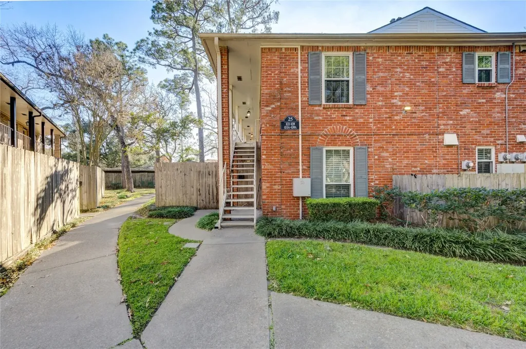 839 Wax Myrtle Lane A Houston TX 77079