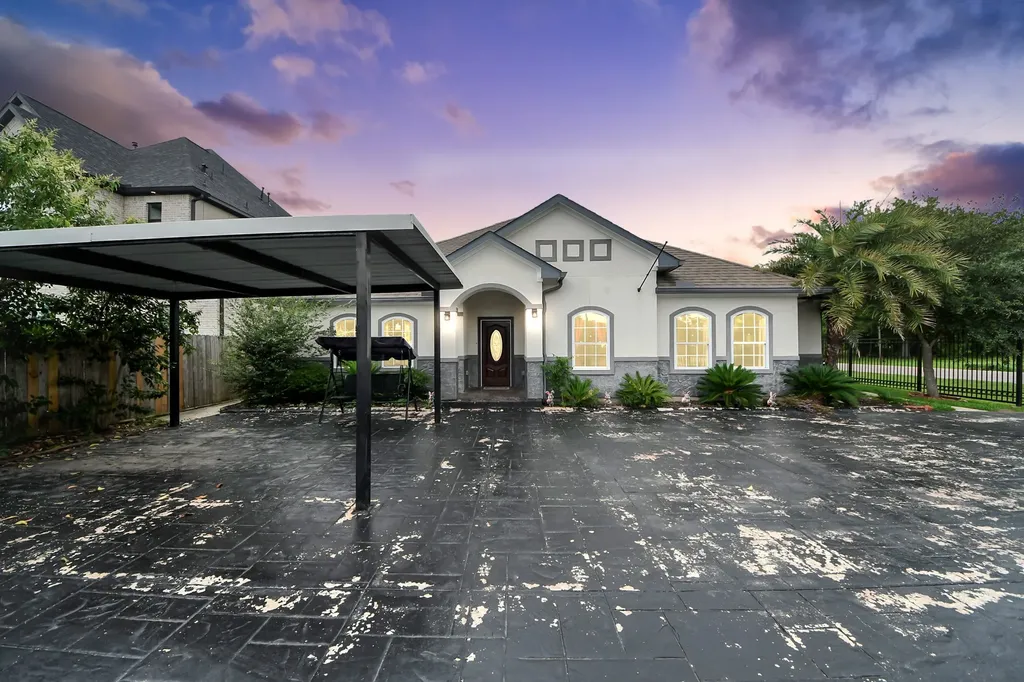 1202 Niagara Street Houston TX 77051