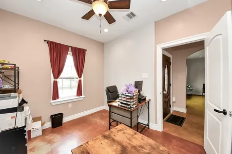 1202 Niagara Street Houston TX 77051
