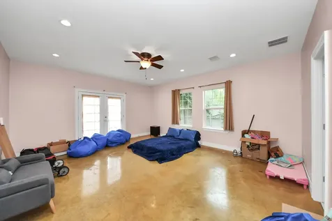 1202 Niagara Street Houston TX 77051