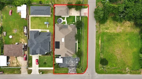 1202 Niagara Street Houston TX 77051