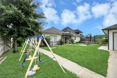 1202 Niagara Street Houston TX 77051