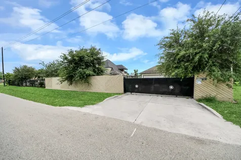 1202 Niagara Street Houston TX 77051