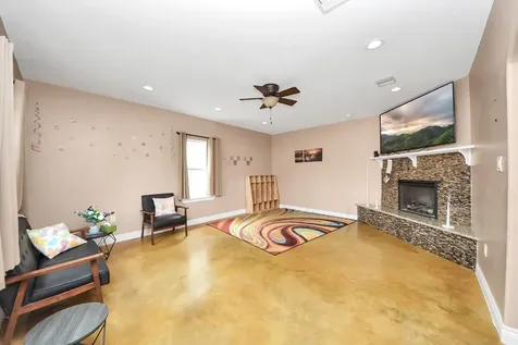 1202 Niagara Street Houston TX 77051