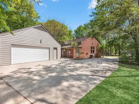 715 Commons Lakeview Drive Huffman TX 77336