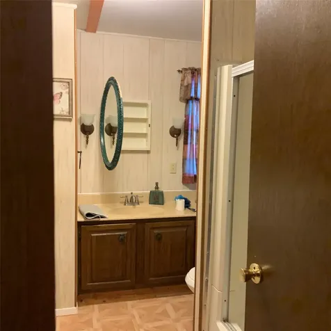 220 Acorn Livingston TX 77351