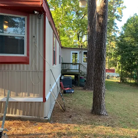 220 Acorn Livingston TX 77351