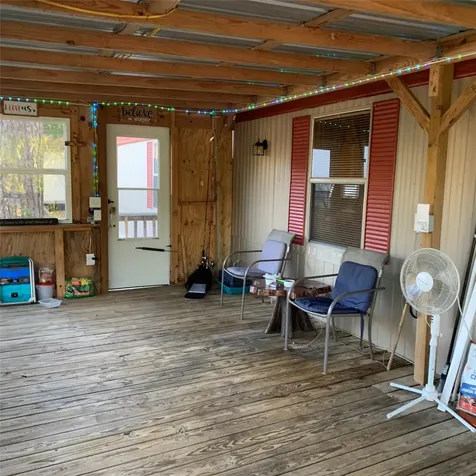 220 Acorn Livingston TX 77351