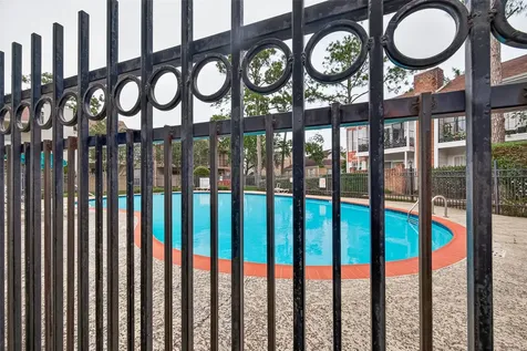 2800 Jeanetta Street 1602 Houston TX 77063