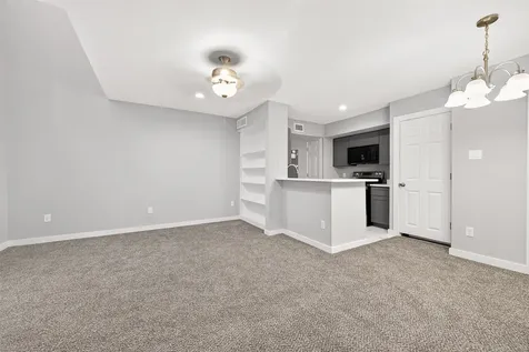 2800 Jeanetta Street 1602 Houston TX 77063