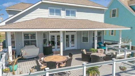 215 Lokai Street Tiki Island TX 77554
