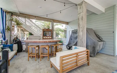 215 Lokai Street Tiki Island TX 77554