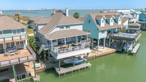 215 Lokai Street Tiki Island TX 77554