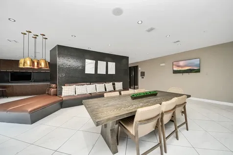 3800 Main Street 1.226 Houston TX 77002