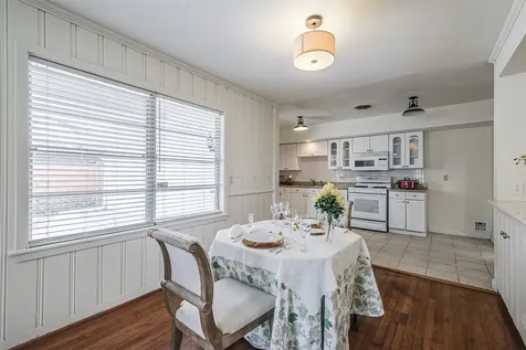 2601 Briarhurst Drive Houston TX 77057