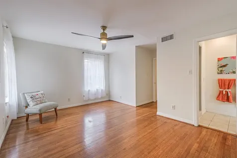 2601 Briarhurst Drive Houston TX 77057